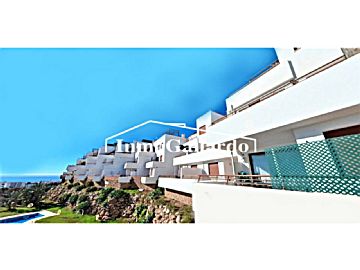007695 Venta de piso con piscina y terraza en Chaparil - Torrecilla - Punta Lara (Nerja (Pueblo))