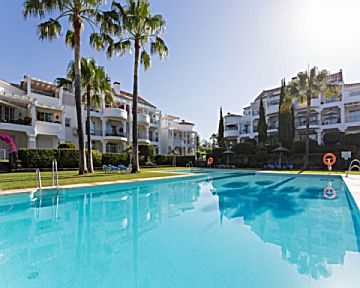 Imagen 1 Alquiler de piso con piscina en Guadalmina (Marbella (Municipio))