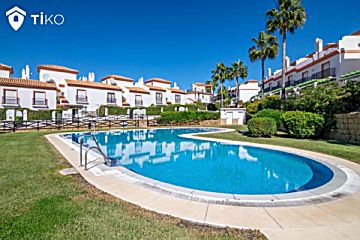 Imagen 1 Venta de casa con piscina en Cabopino (Marbella (Municipio))