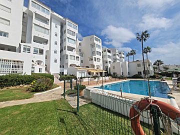  Venta de piso con piscina y terraza en Riviera del Sol-Miraflores (Mijas)