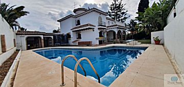  Venta de casa con piscina y terraza en El Coto-Campo de Mijas, Urb El Coto