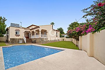 Imagen 1 Venta de casa con piscina en San Pedro-Pueblo (Marbella (Municipio))